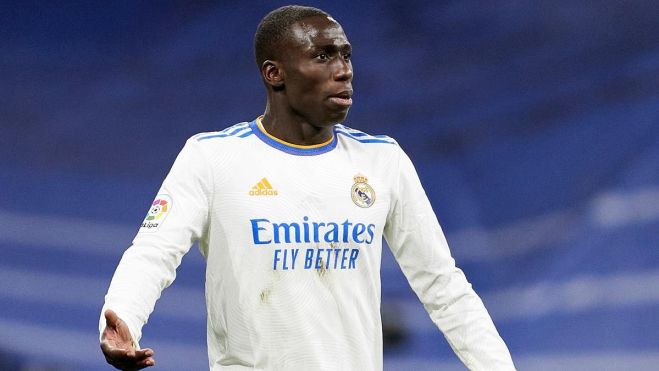 Ferland Mendy con la camiseta del Real Madrid Ferland Mendy con la camiseta del Real Madrid