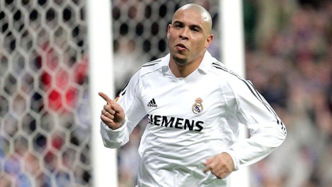 Ronaldo Nazario celebrando un gol con el Real Madrid Ronaldo Nazario celebrando un gol con el Real Madrid