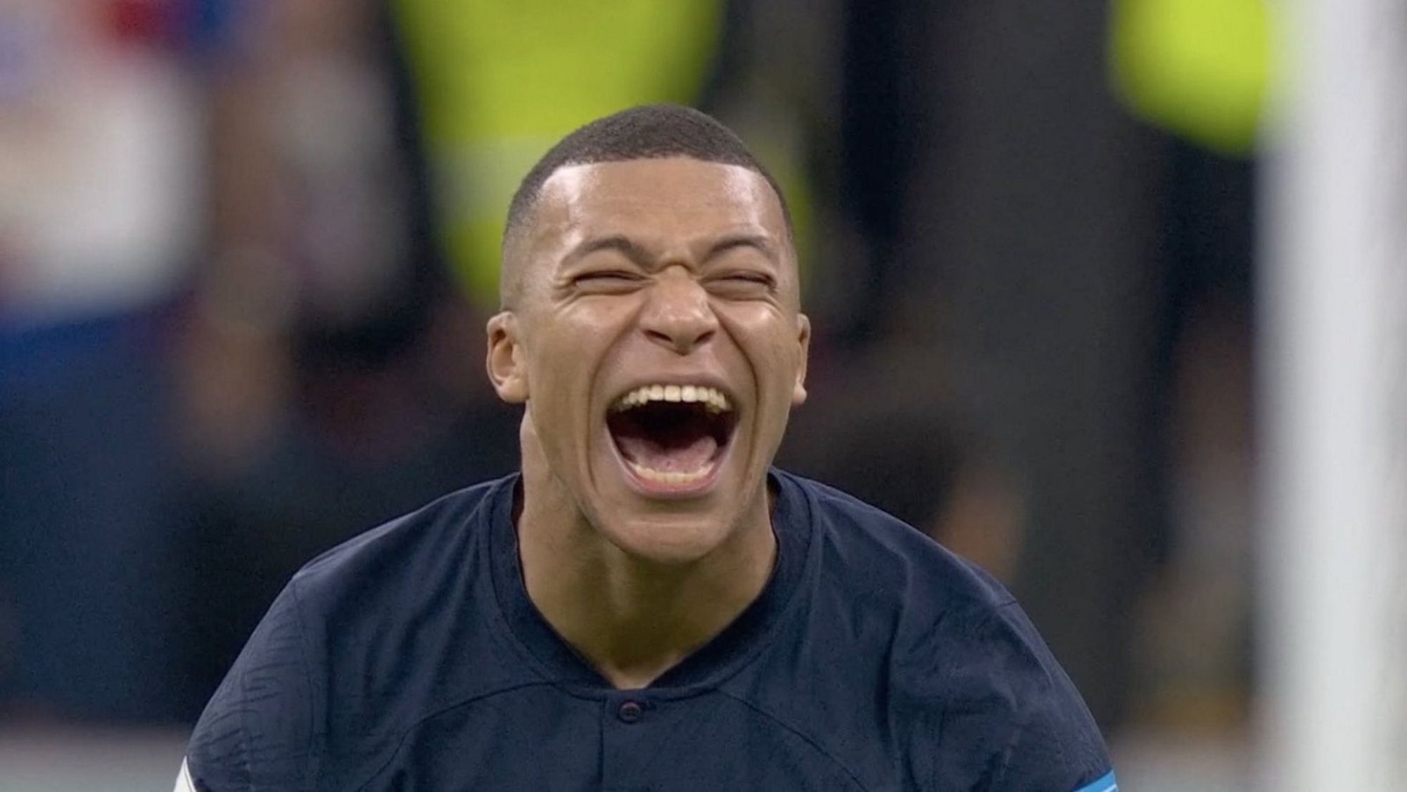 Mbappé, el chico indomable caso omiso de las exigencias de su club