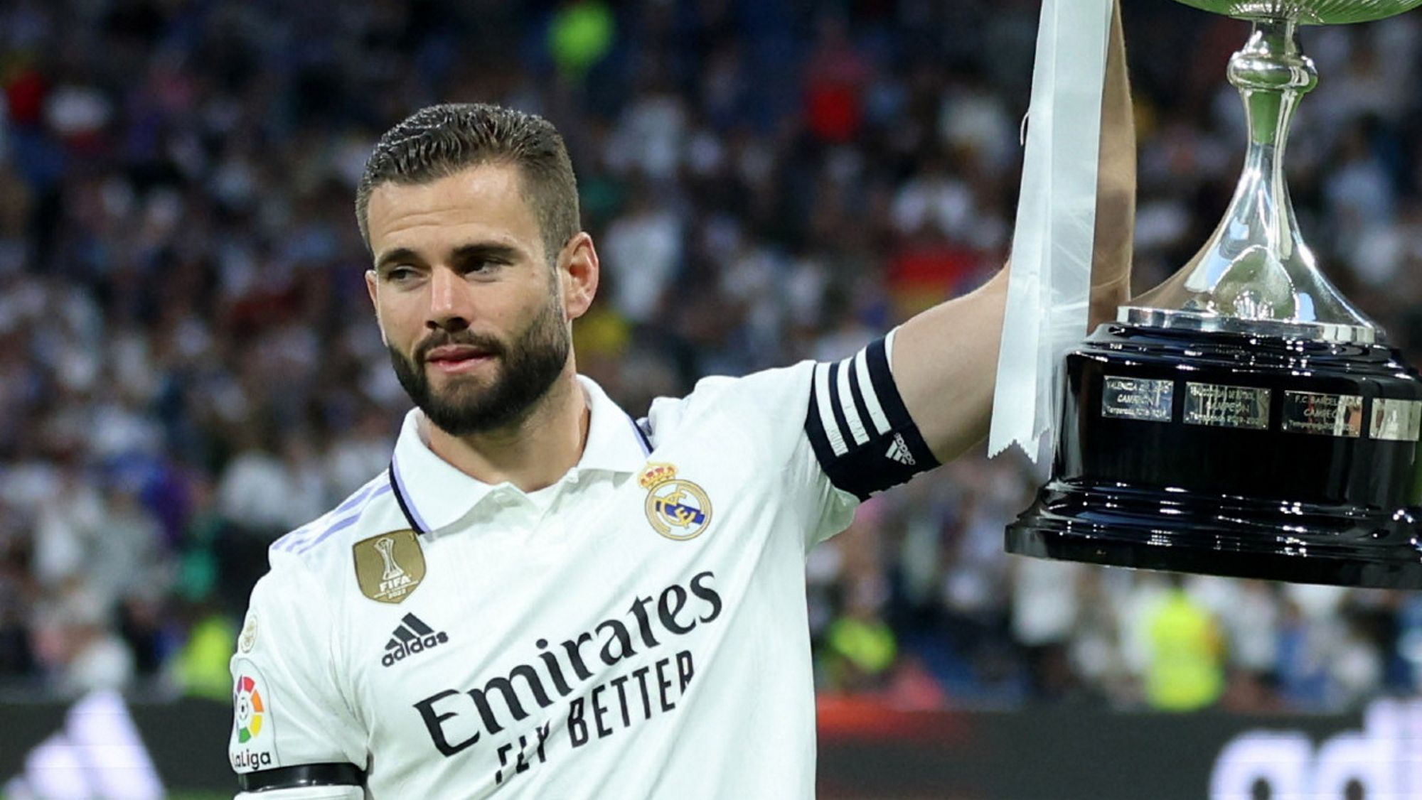 Nacho ejerce de capitán dentro y fuera del campo su gesto se ha hecho ya viral