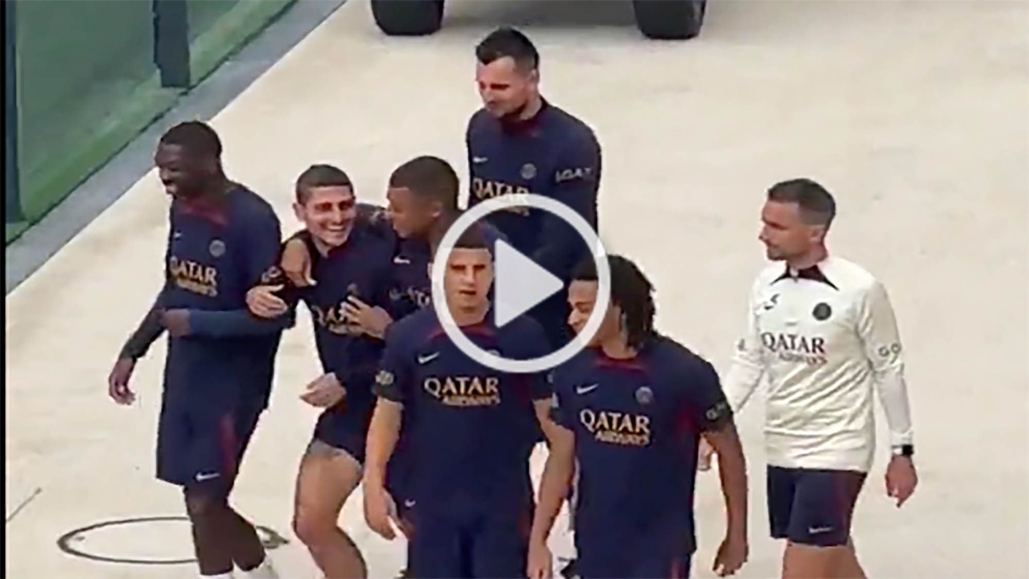 Mbappé no da puntada sin hiloel vídeo viral que tiene revolucionado a todo el mundo  Mbappé no da puntada sin hiloel vídeo viral que tiene revolucionado a todo el mundo