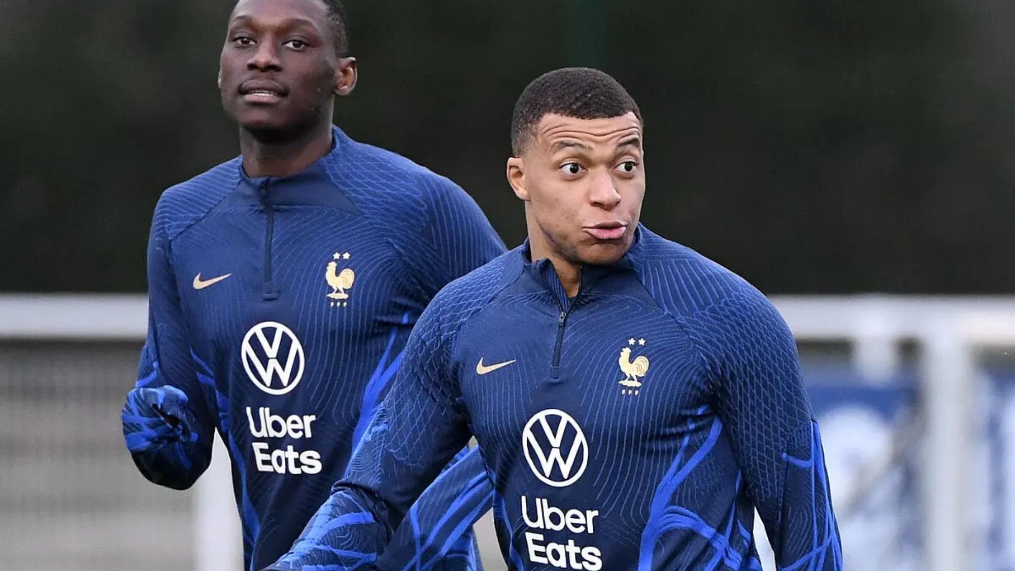 Kolo Muani pone todo patas arriba Mbappé no se lo puede creer