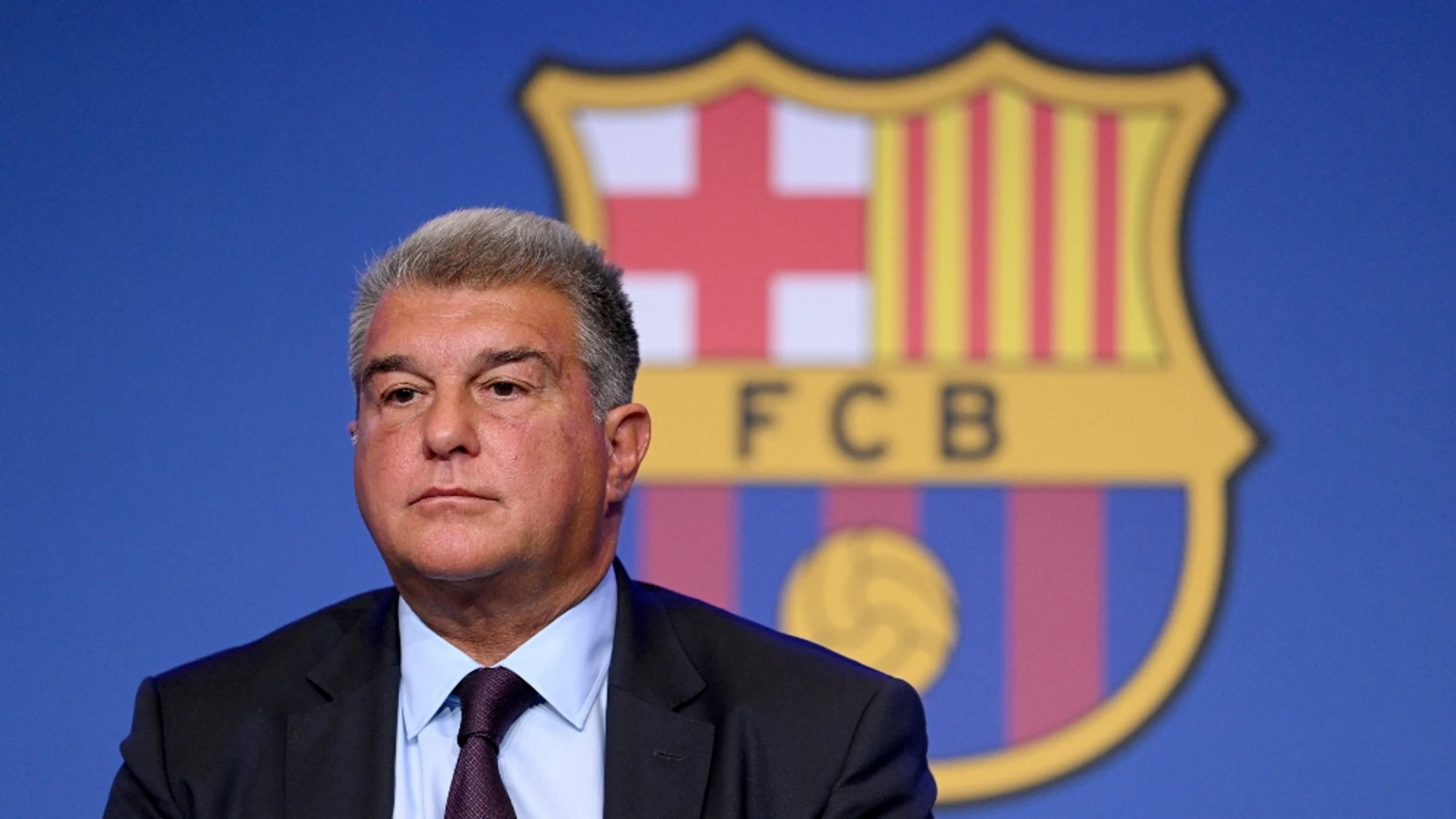 El Barça, de bochorno en bochorno tratan de ocultar sus favores arbitrales apuntando al Madrid El Barça, de bochorno en bochorno tratan de ocultar sus favores arbitrales apuntando al Madrid