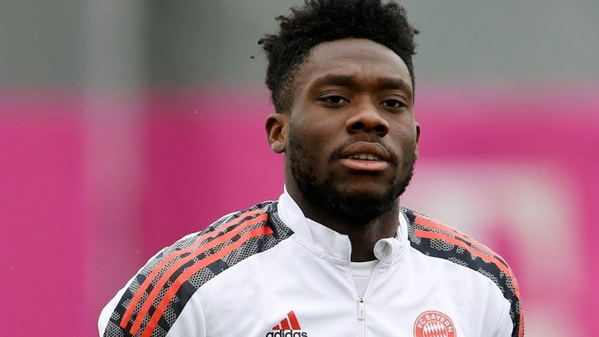 El jefazo de Marca da el bombazo en el ‘Caso Davies’ el Real Madrid ya juega sus cartas por el canadiense