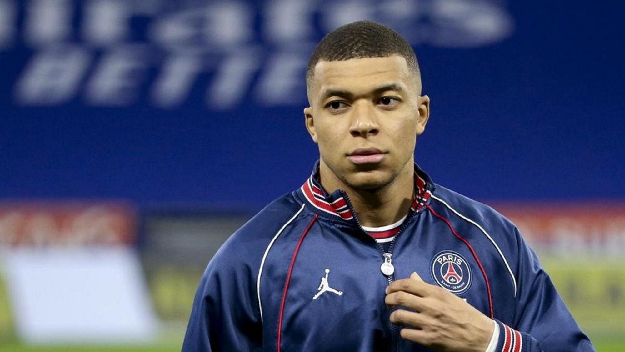 Alerta Mbappé en París sigue siendo un problema para su club y podría regresar al banquillo este viernes
