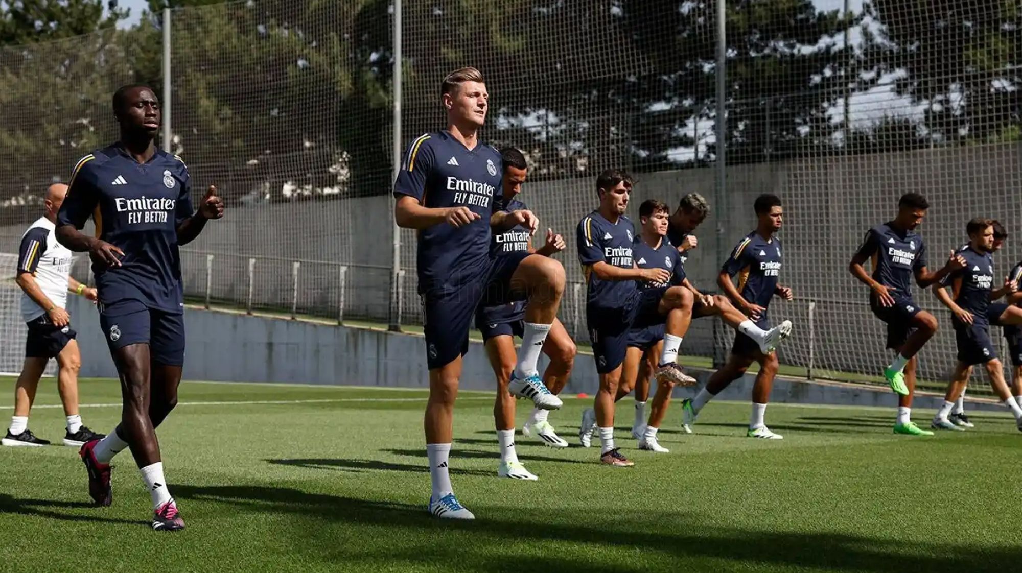 Ofertón de la Premier: centrocampista nacional a precio de galáctico