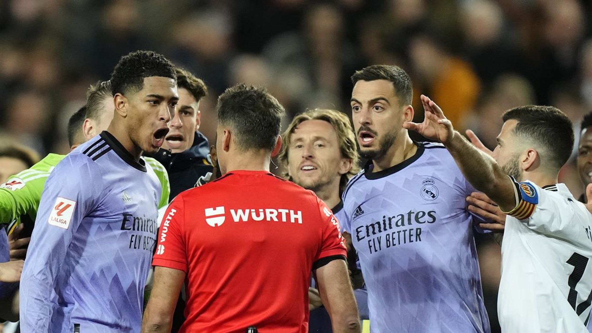 Bellingham estalló contra Gil Manzano, se lo dijo a la cara