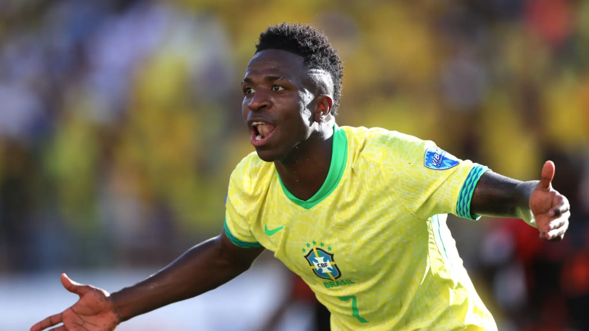 Siguen lloviendo críticas contra Vinicius en Brasil y el jugador toma una drástica decisión