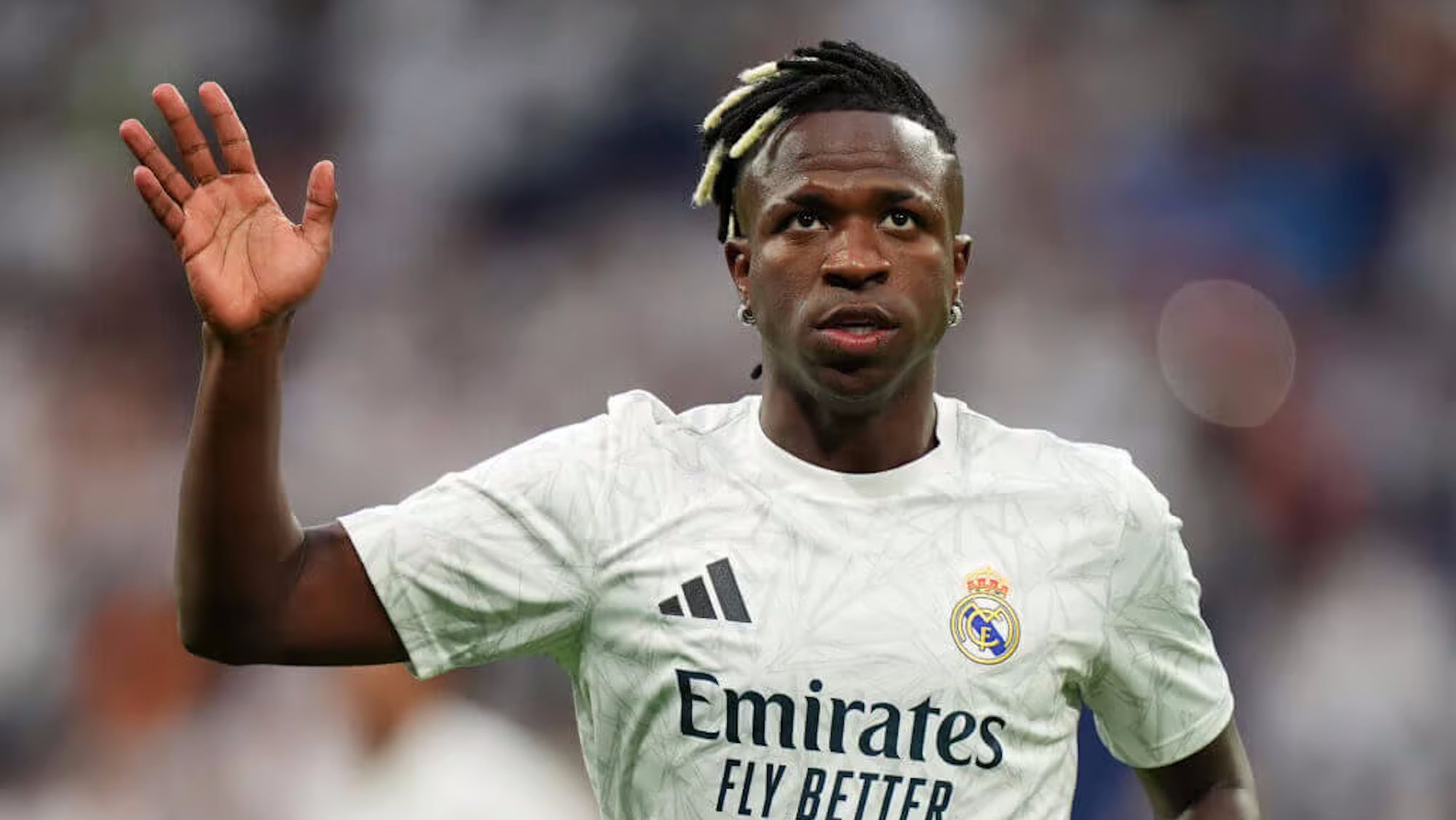 Vinicius la ‘lía’ en la calle y el vídeo se hace viral en pocas horas: el brasileño, desatado Vinicius la ‘lía’ en la calle y el vídeo se hace viral en pocas horas: el brasileño, desatado