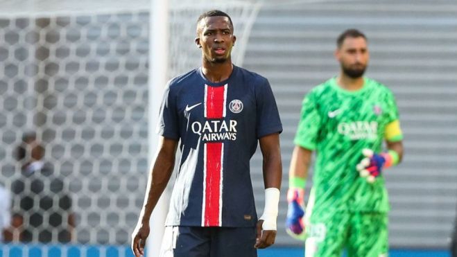 Willian Pacho con el PSG Willian Pacho con el PSG
