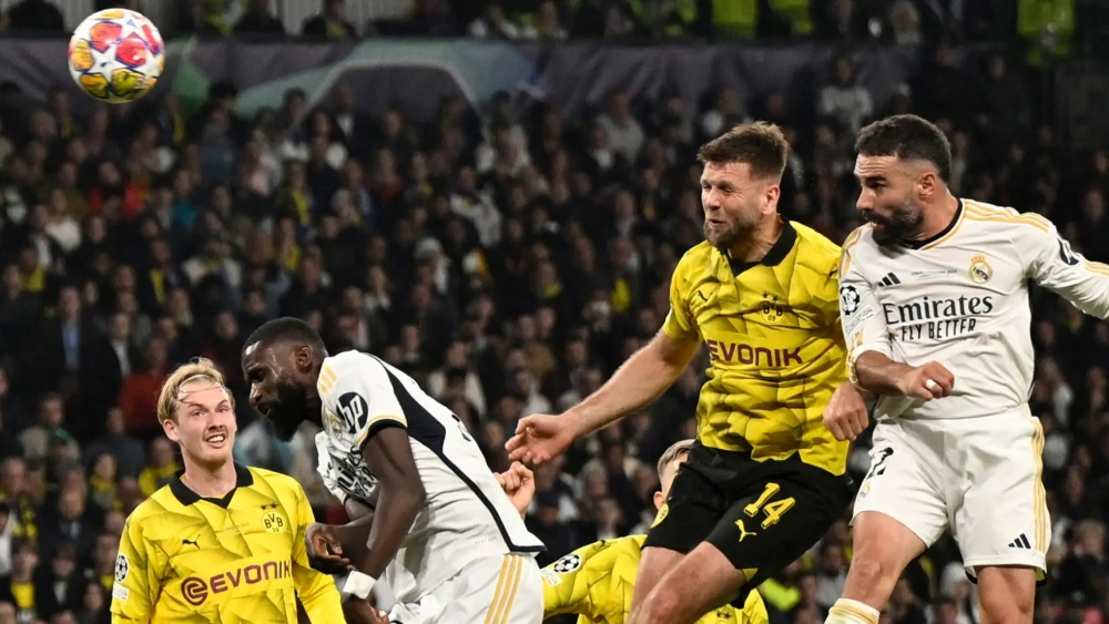 Momento en el que Dani Carvajal anota el primer gol de la final frente al Dortmund. Momento en el que Dani Carvajal anota el primer gol de la final frente al Dortmund.