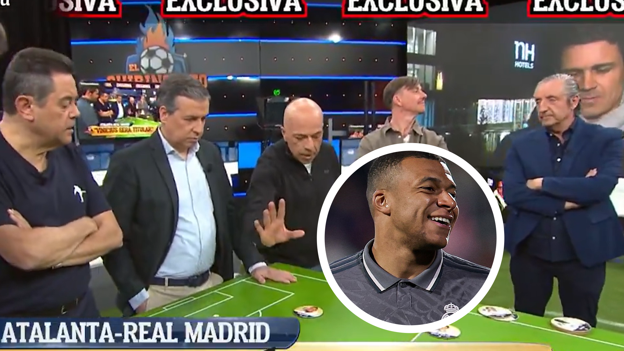 Colaboradores del Chiringuito de Jugones y Mbappé en círculo