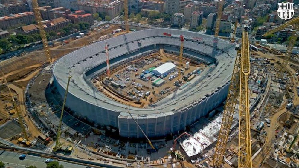 Las obras del Camp Nou avanzan a un paso bastante lento. Las obras del Camp Nou avanzan a un paso bastante lento.
