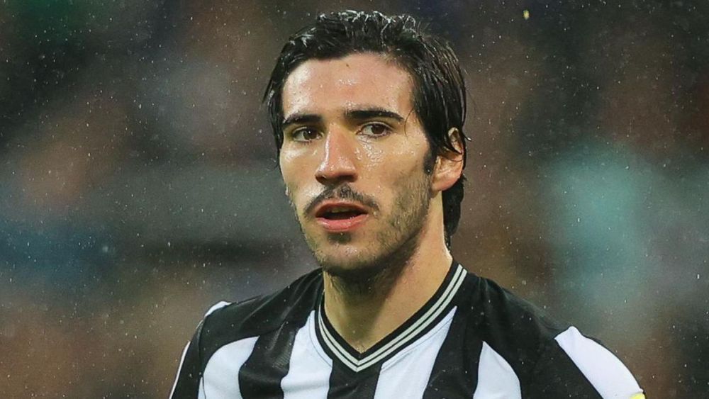 Sandro Tonali con el Newcastle
