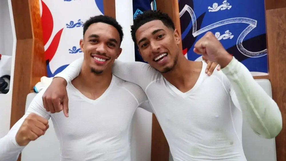 Jude Bellingham es una de las principales razones por las que Arnold elegiría por delante al Real Madrid que al Barça. Jude Bellingham es una de las principales razones por las que Arnold elegiría por delante al Real Madrid que al Barça.