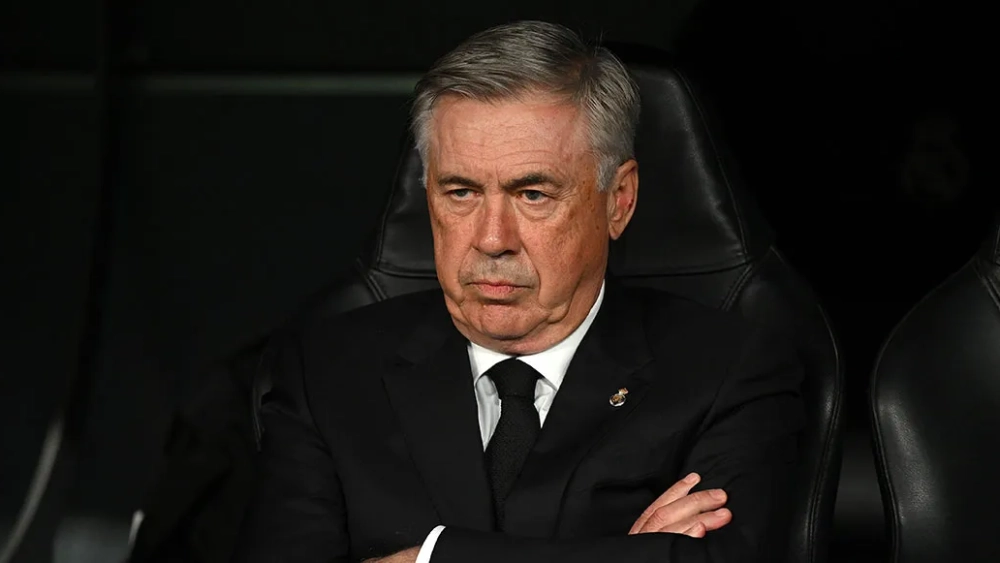 Ancelotti molesto en el banquillo Ancelotti molesto en el banquillo