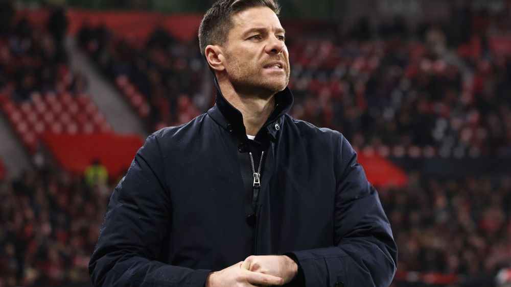 Xabi Alonso seguirá rechazando ofertas para cumplir su sueño de entrenar al Real Madrid. Xabi Alonso seguirá rechazando ofertas para cumplir su sueño de entrenar al Real Madrid.