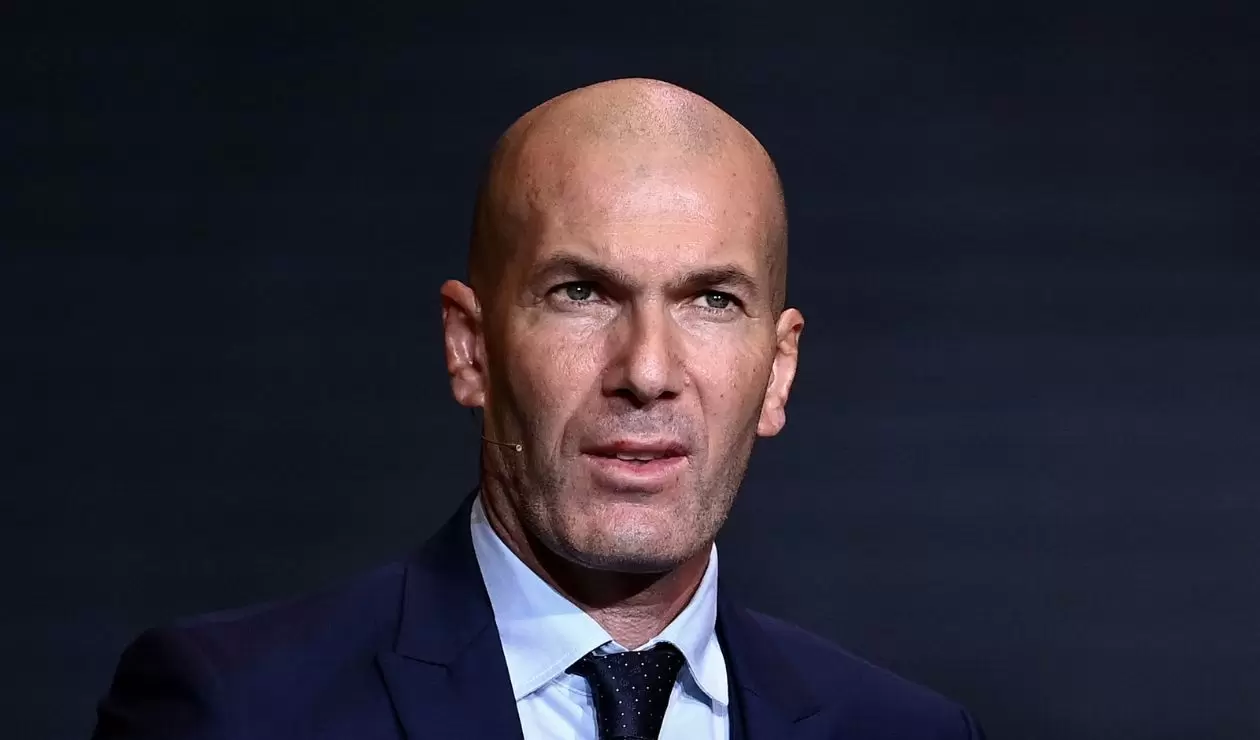 Zidane rechaza 100 ‘kilos’ de Arabia, el francés sólo quiere piensa en un banquillo Zidane rechaza 100 ‘kilos’ de Arabia, el francés sólo quiere piensa en un banquillo