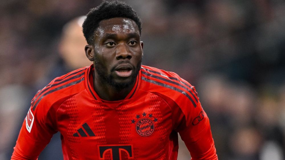 Alphonso Davies con el Bayern de Múnich Alphonso Davies con el Bayern de Múnich