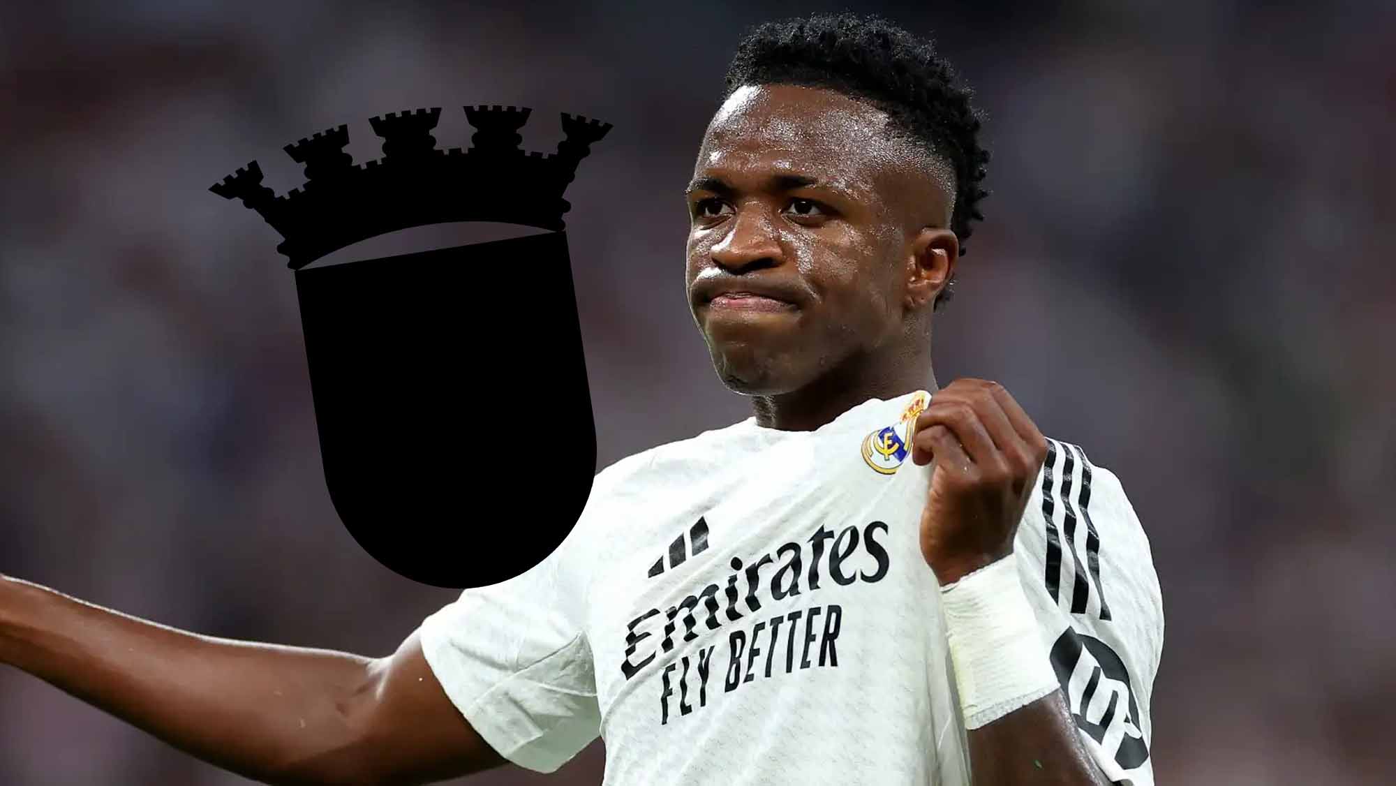 Vinicius celebrando con escudo en incógnito