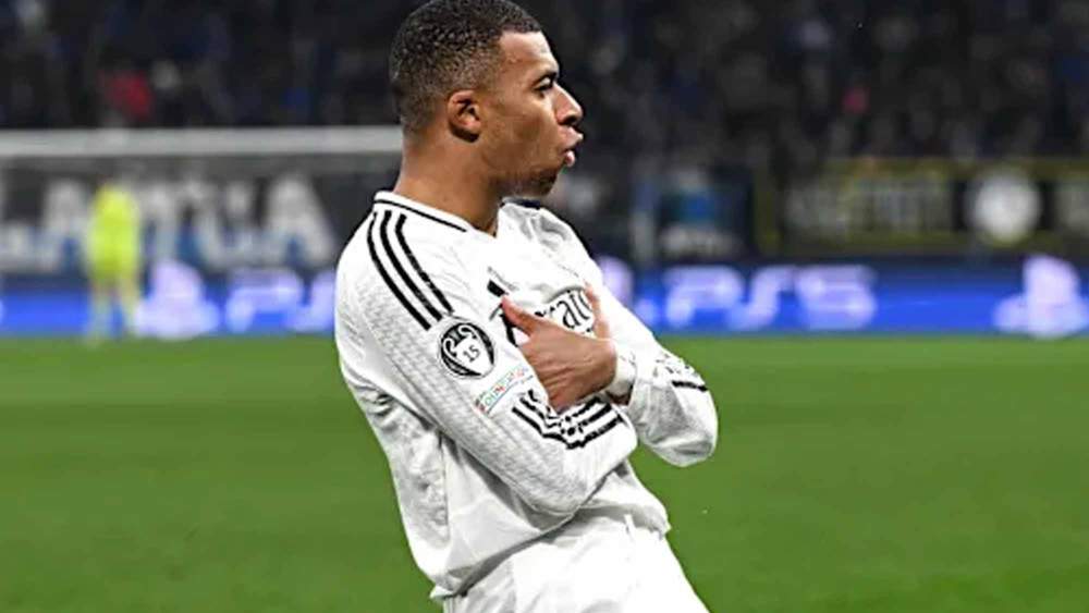 Mbappé celebrando con el Real Madrid Mbappé celebrando con el Real Madrid