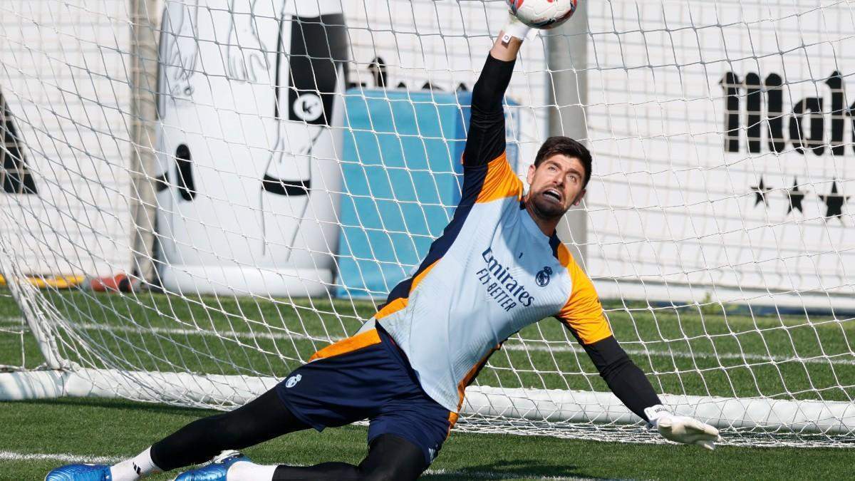 Courtois en un entrenamiento con el Real Madrid esta temporada Courtois en un entrenamiento con el Real Madrid esta temporada