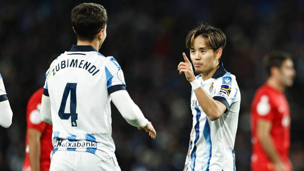 Takefusa Kubo y Martin Zubimendi