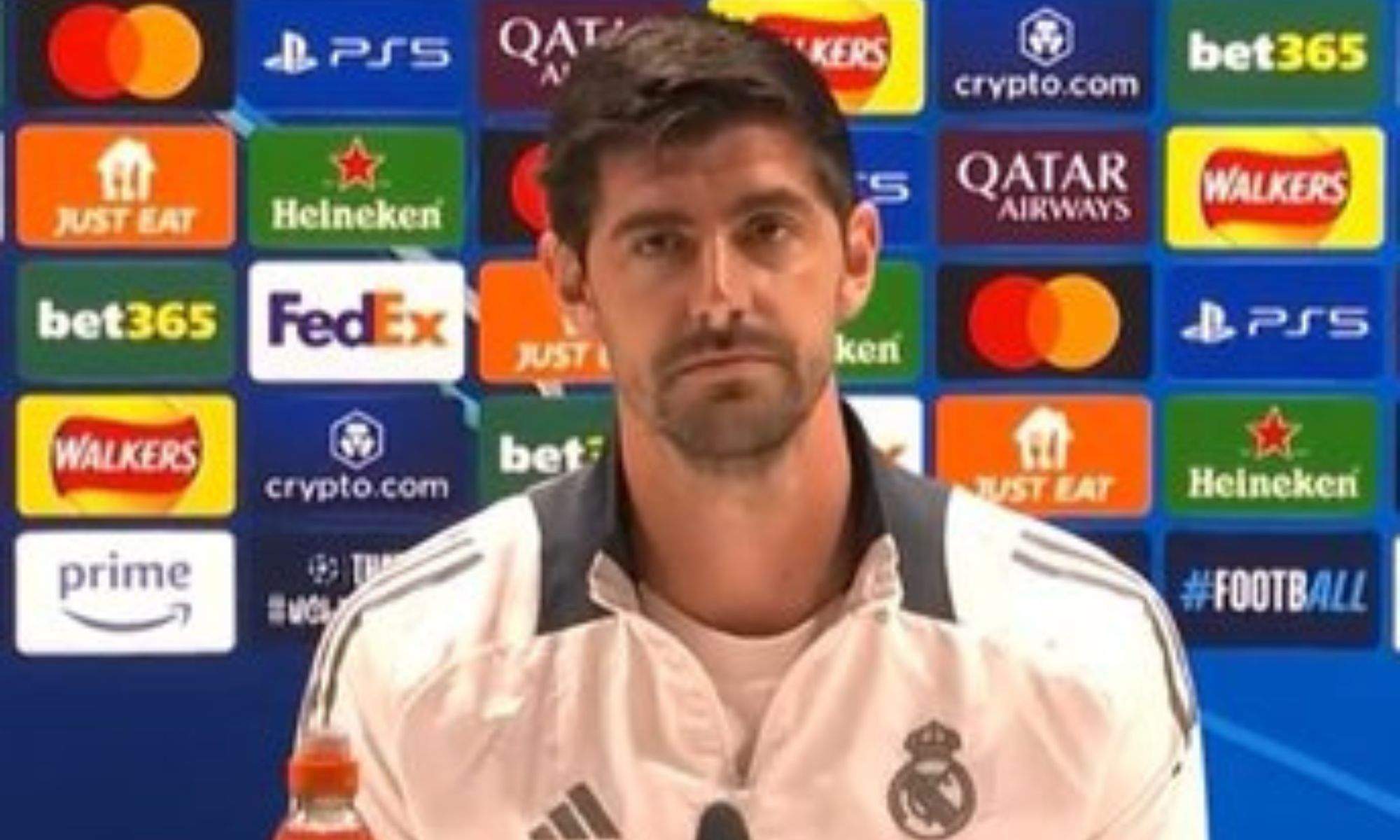 Courtois en rueda de prensa