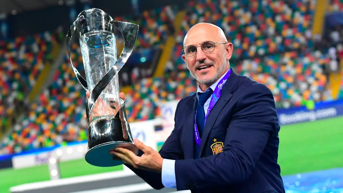 Luis de la Fuente cree que el Real Madrid puede remontar al Arsenal. Luis de la Fuente cree que el Real Madrid puede remontar al Arsenal.