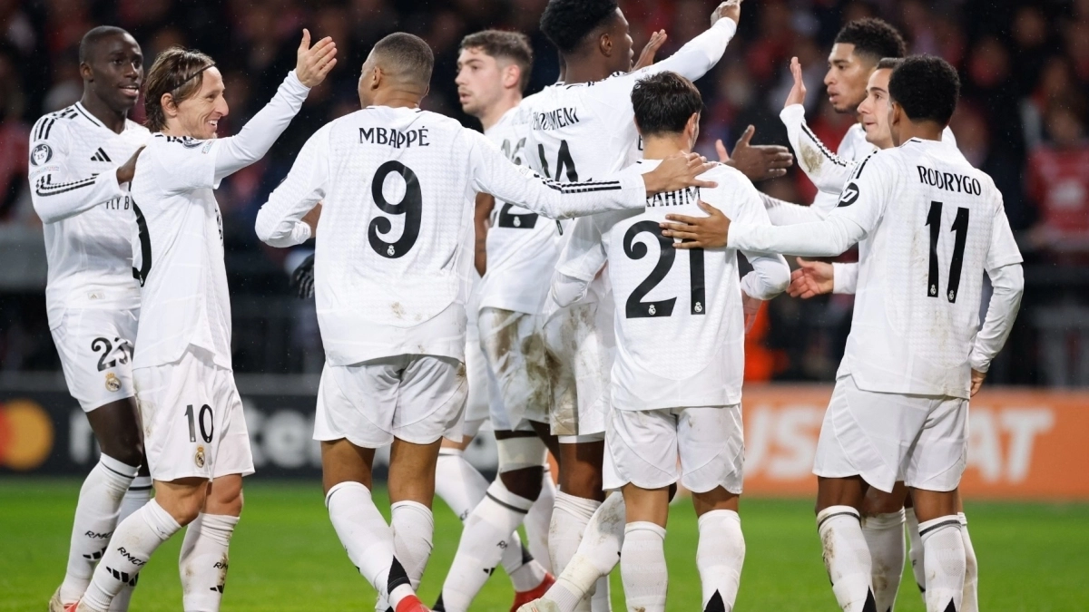 Plantilla Real Madrid festejando