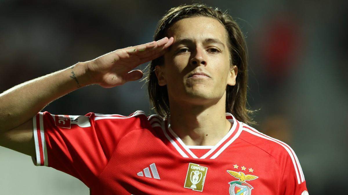 Álvaro Carreras también interesa al conjunto madridista.