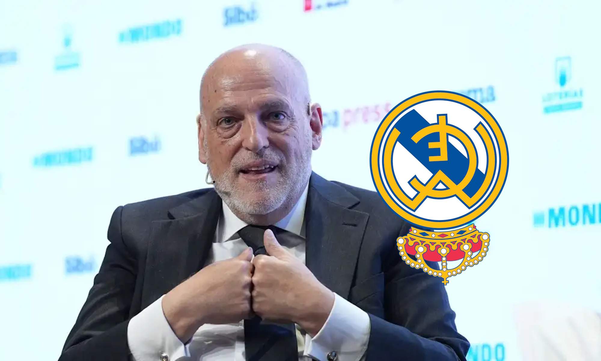 Javier Tebas con escudo del Real Madrid al revés Javier Tebas con escudo del Real Madrid al revés
