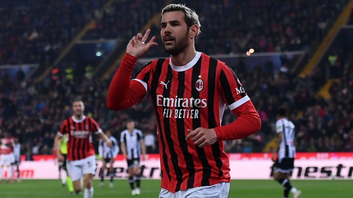 Theo Hernández con el Milán Theo Hernández con el Milán