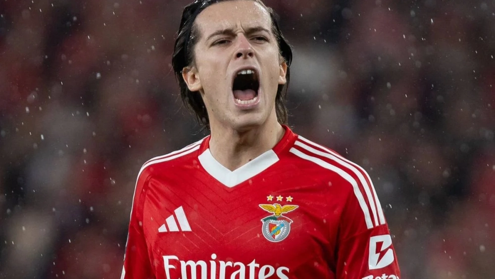 Álvaro Carreras con el Benfica