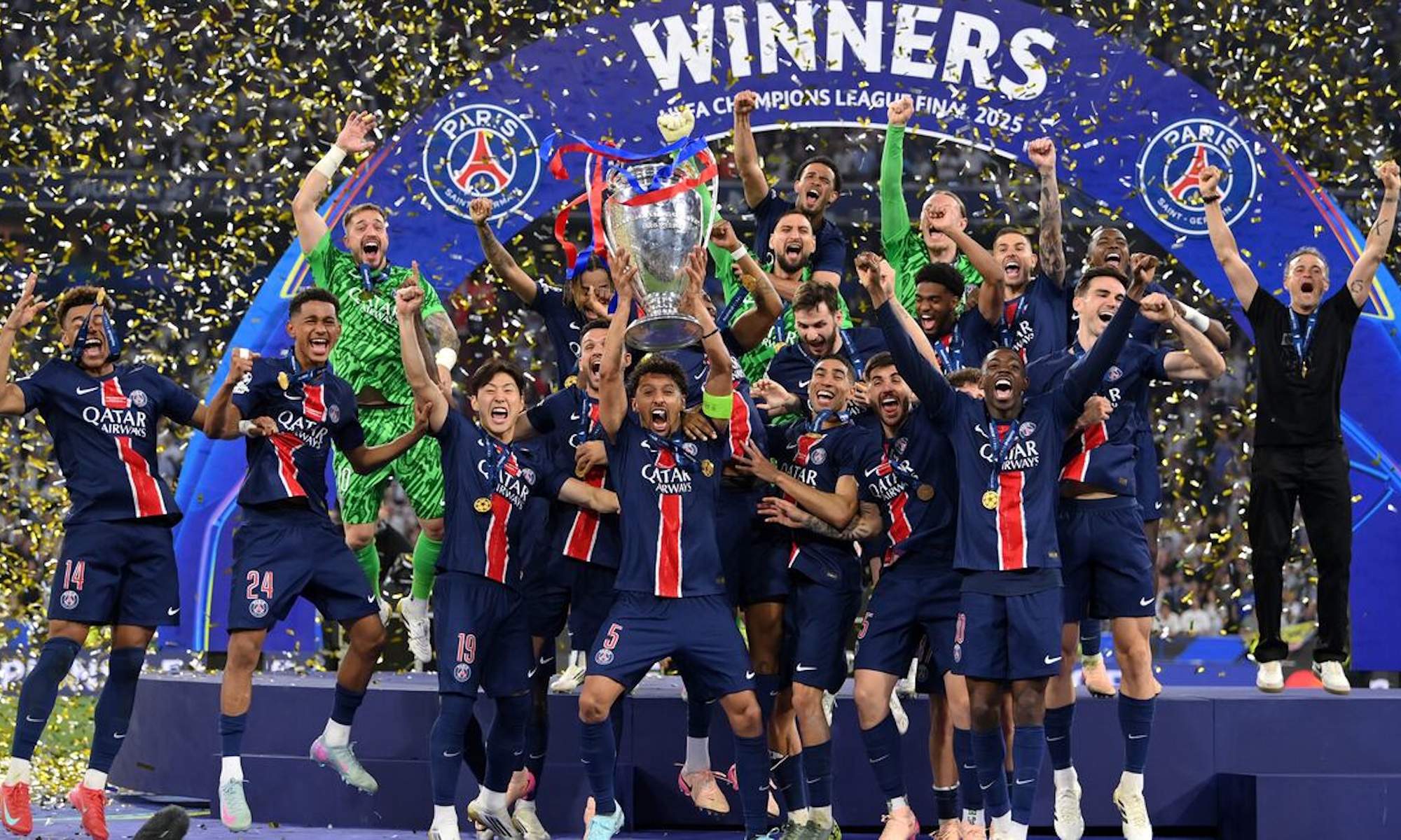 El PSG celebrando la Champions