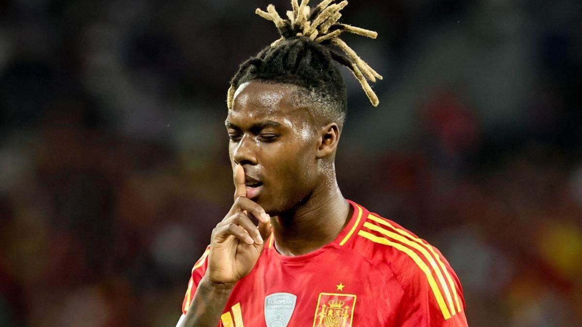 Nico Williams con la Selección de España Nico Williams con la Selección de España