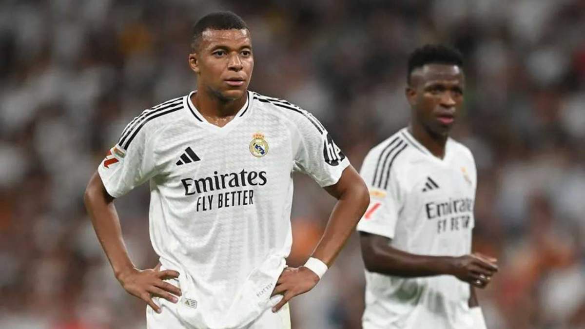 Mbappé y Vinicius esta pasada temporada con el Real Madrid en un partido Mbappé y Vinicius esta pasada temporada con el Real Madrid en un partido