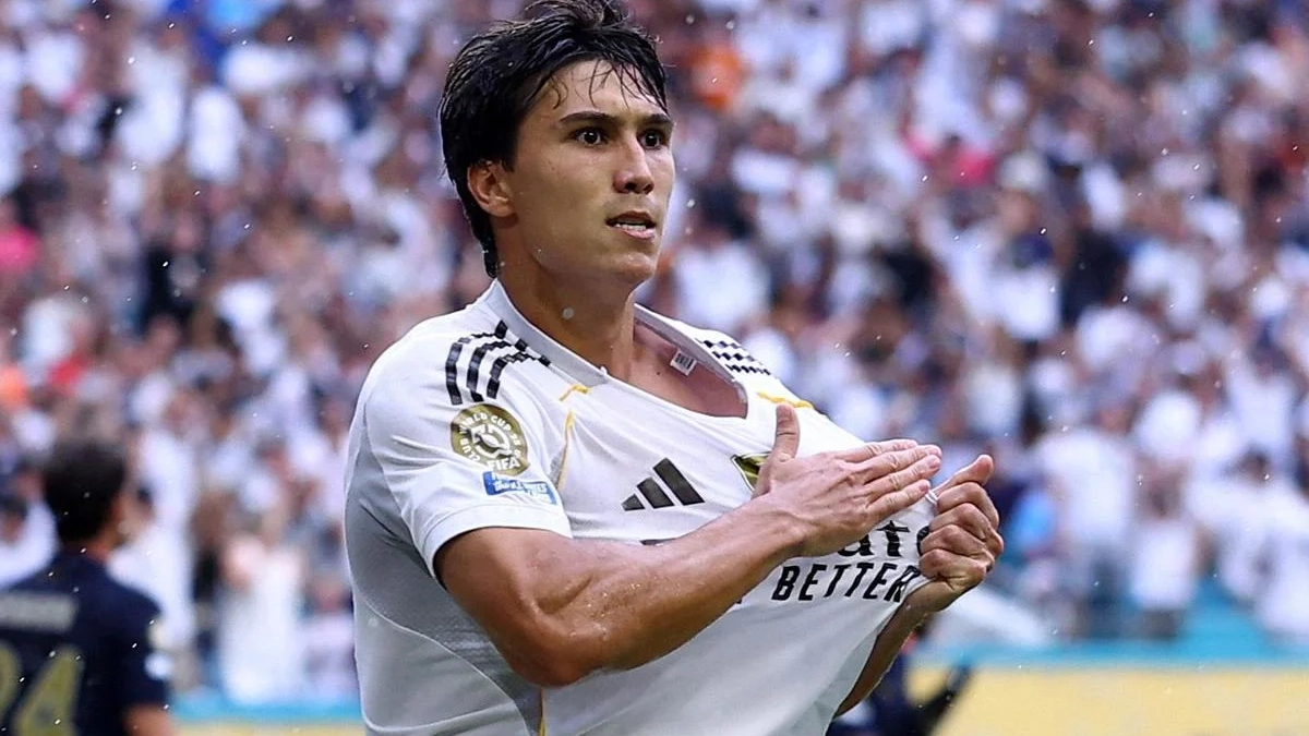 Gonzalo celebrando su gol contra la Juventus