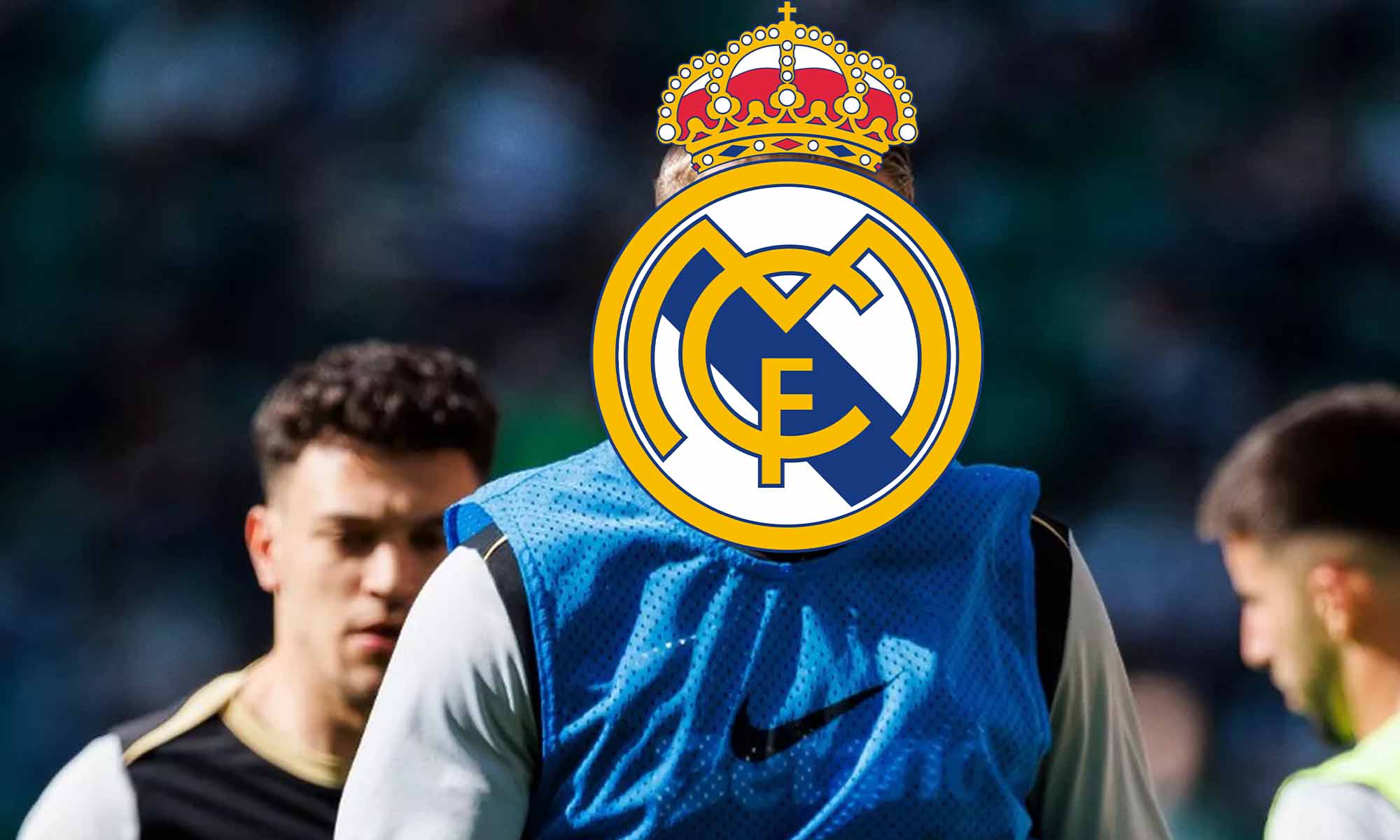 Jugador de incognito tapado por escudo Real Madrid