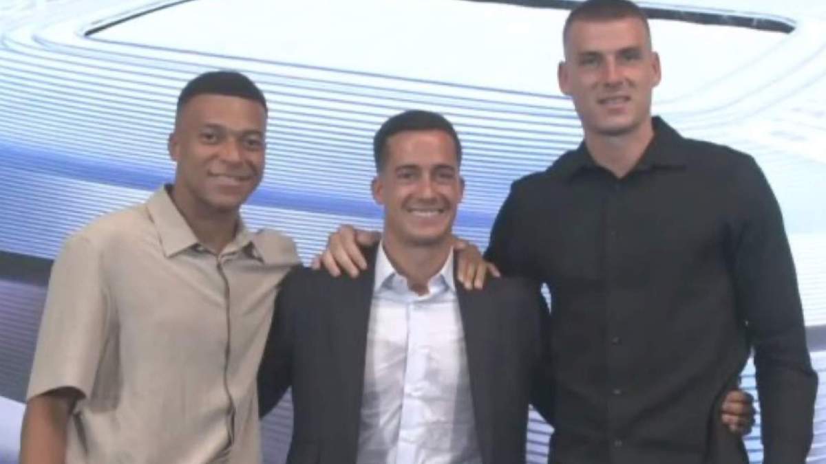 Lucas Vázquez con Mbappé y Lunin Lucas Vázquez con Mbappé y Lunin