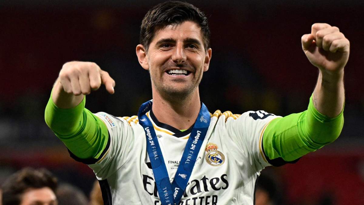 Courtois después de ganar una Champions con el Real Madrid Courtois después de ganar una Champions con el Real Madrid