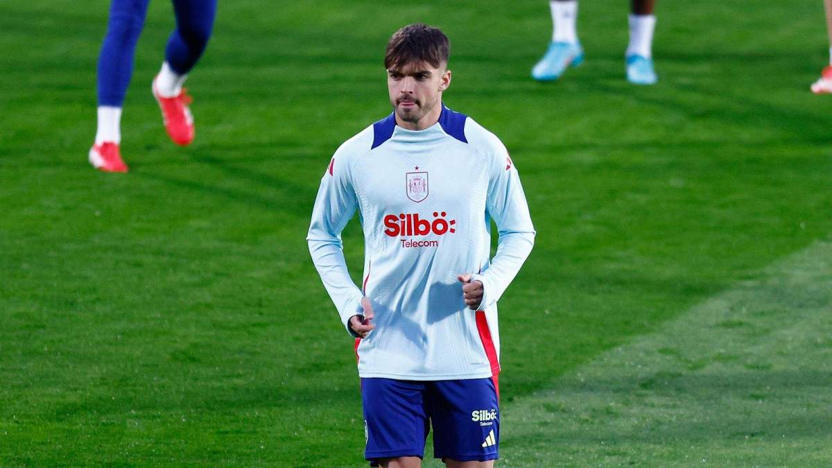 Raúl Asencio con la Selección Española
