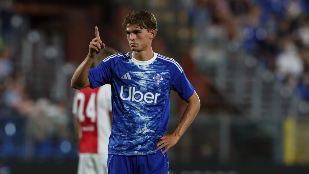 Nico Paz con el Como en Pretemporada