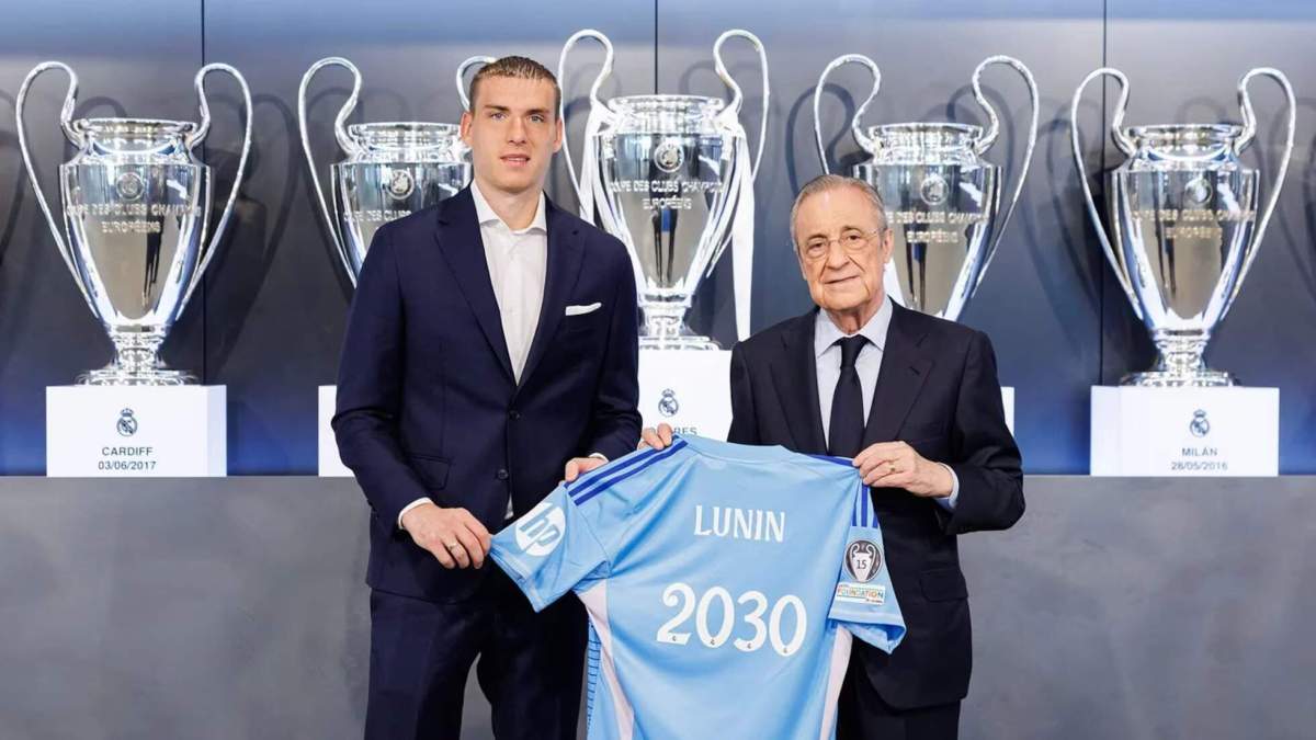 Lunin con Florentino el día de su renovación Lunin con Florentino el día de su renovación