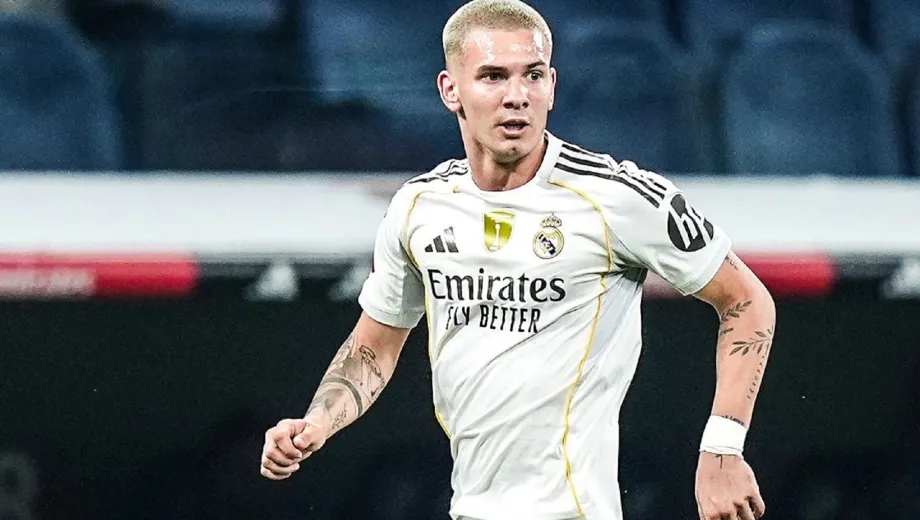 Franco Mastantuono jugando con el Real Madrid.