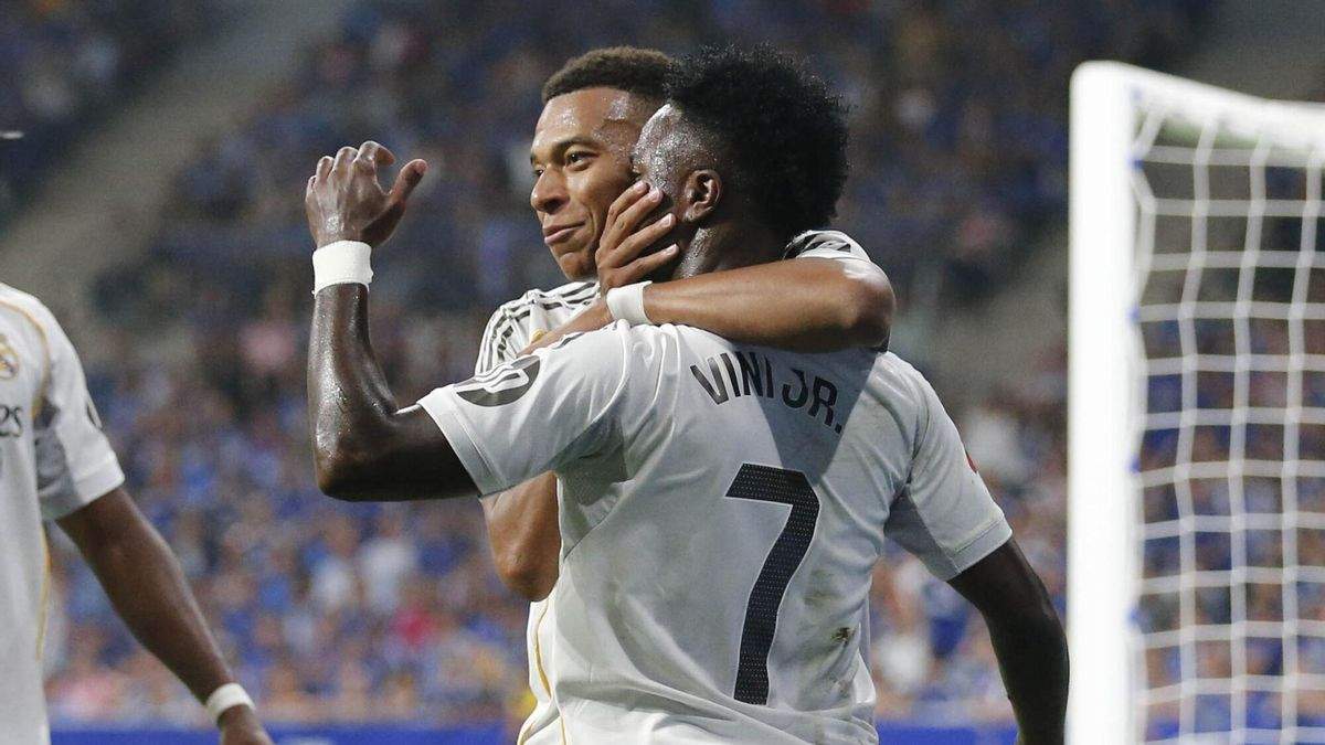 Vinicius y Mbappé celebrando un gol en el partido de ayer Vinicius y Mbappé celebrando un gol en el partido de ayer