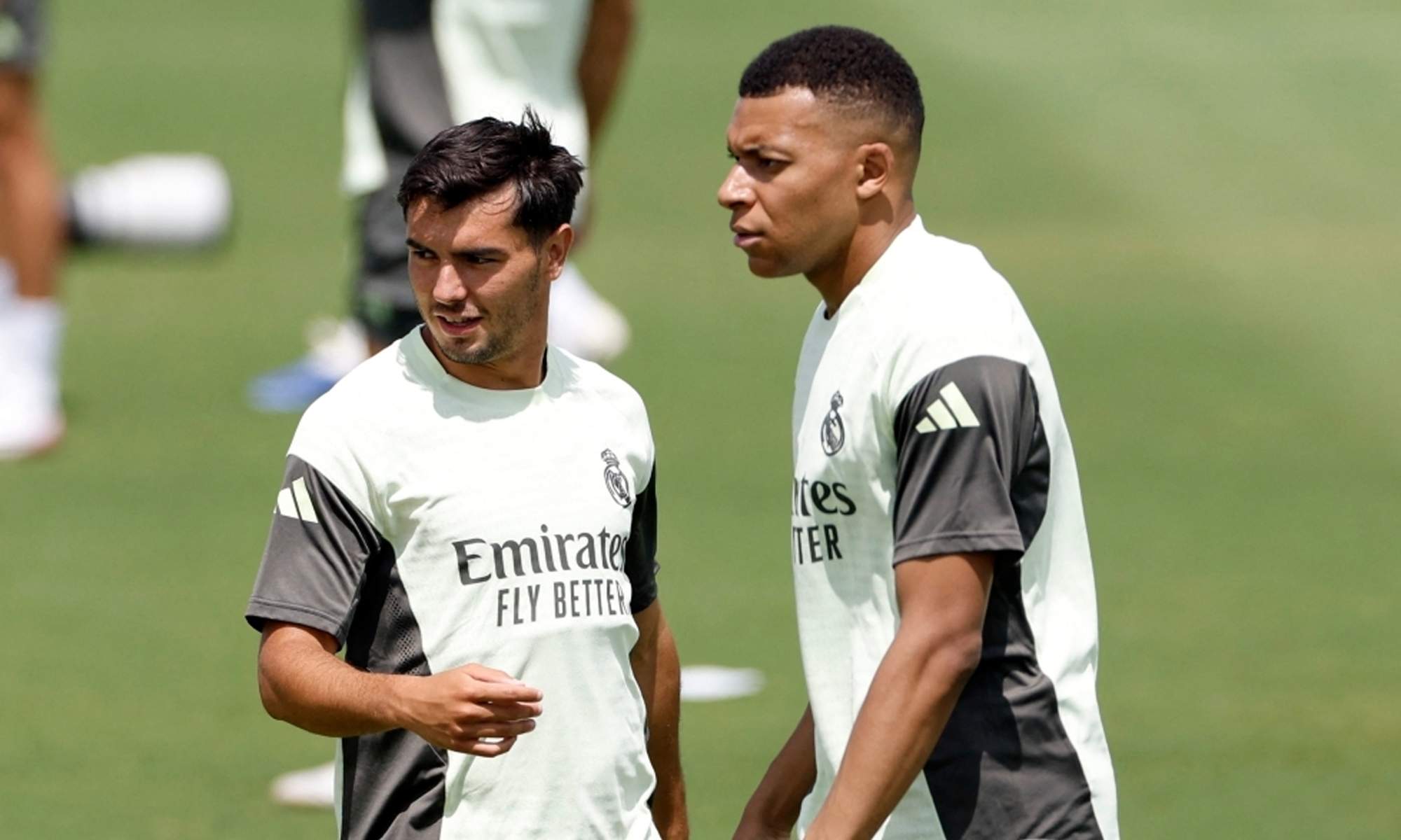 Brahim Díaz y Kylian Mbappé entrenando con el Real Madrid.