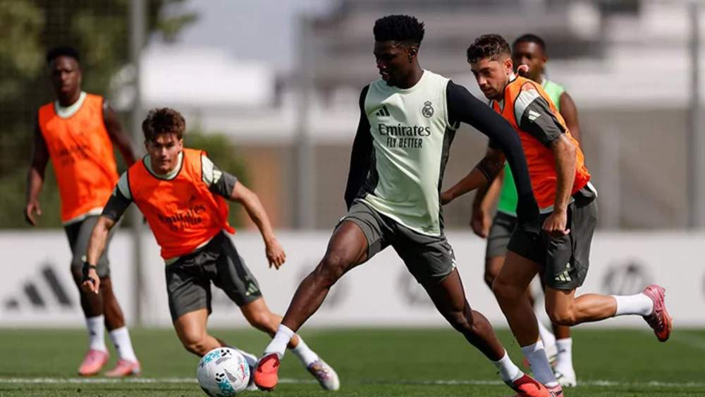 jugadores madrid entreno valdebebas