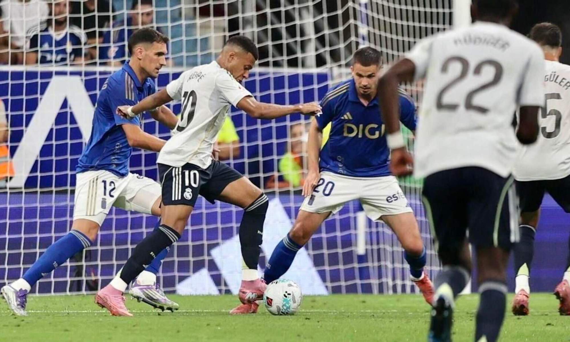 Kylian Mbappé, que lleva ya tres goles en Liga, en el encuentro que el Real Madrid jugó contra el Oviedo la semana pasada. Kylian Mbappé, que lleva ya tres goles en Liga, en el encuentro que el Real Madrid jugó contra el Oviedo la semana pasada.
