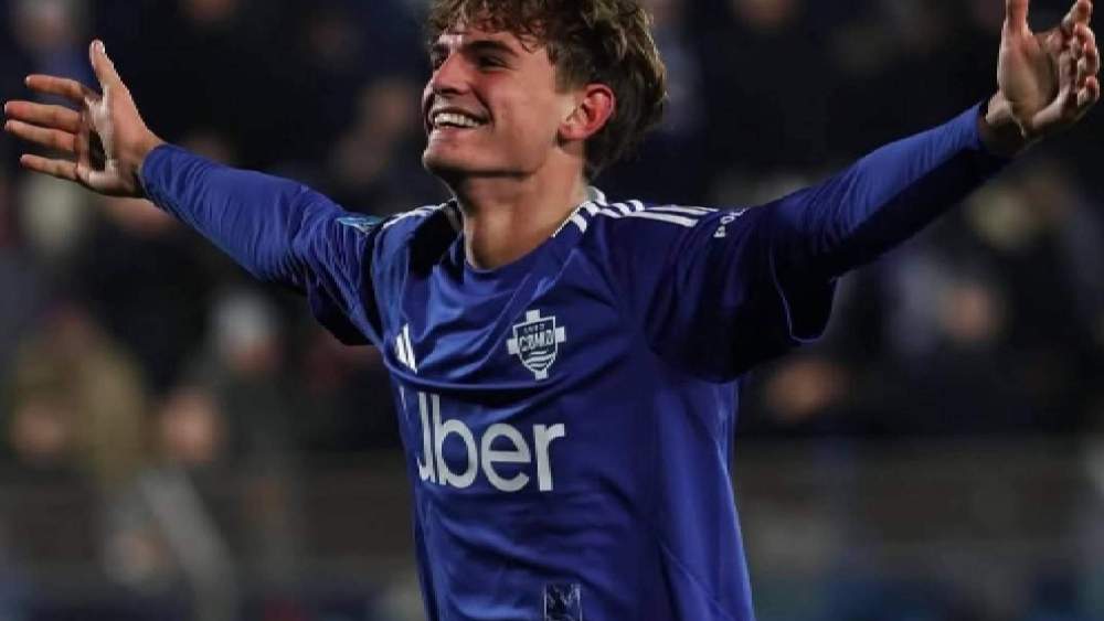 Nico Paz celebrando su gol en el día de ayer